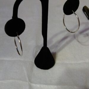 Silver tone hoop earrings pierced 3cm NWT (sku 174)